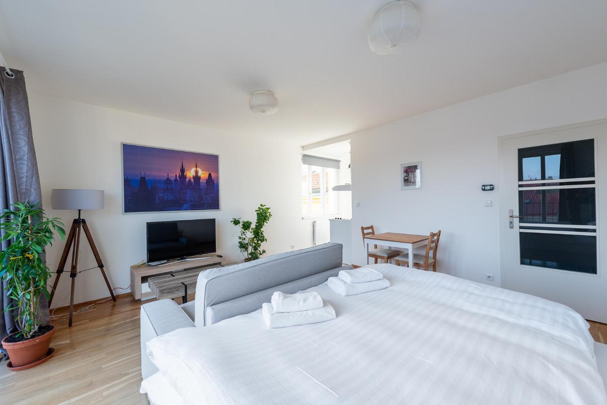 Sunny Safron Apartment ปราก ภายนอก รูปภาพ